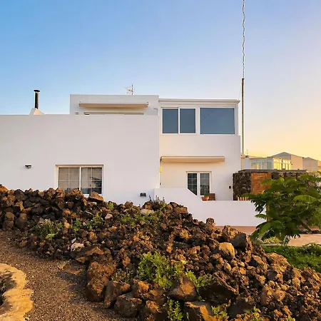 Casa Veroles Tías